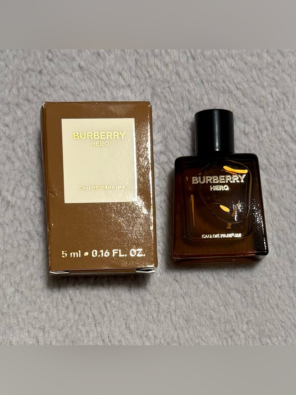 NIB Burberry Hero Mini 0.16 oz